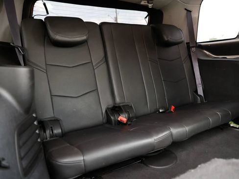 Used 2016 Cadillac Escalade 2WD image 24