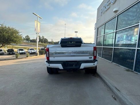 Used 2022 Ford F450 Platinum w/ FX4 Off-Road Package AWD/4WD image 6