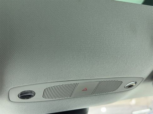 Used 2022 Tesla Model 3 Long Range image 39