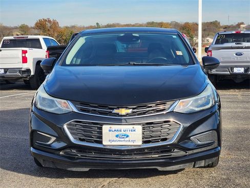 Used 2018 Chevrolet Cruze Premier w/ Enhanced Convenience Package image 2