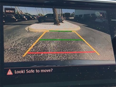 Certified 2020 Volkswagen Tiguan SE image 21