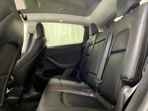 Used 2023 Tesla Model Y Long Range AWD/4WD image 17