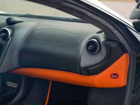 Used 2017 McLaren 570S Coupe RWD image 22