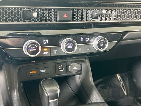 Used 2022 Honda Civic Sport image 15