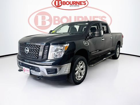 Used 2019 Nissan Titan SV w/ SV Convenience Package image 6