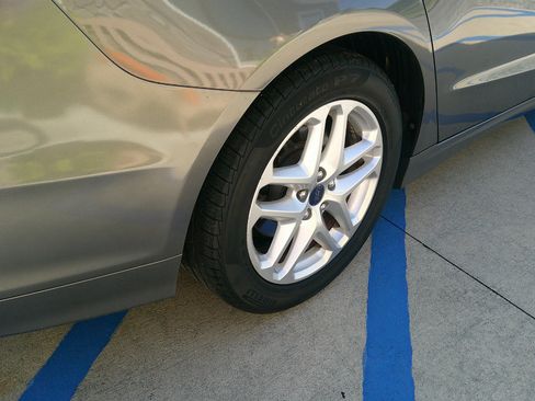 Used 2013 Ford Fusion SE image 11