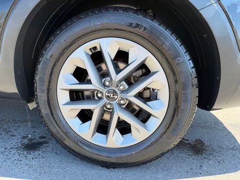 Used 2023 Kia Telluride LX AWD/4WD image 24