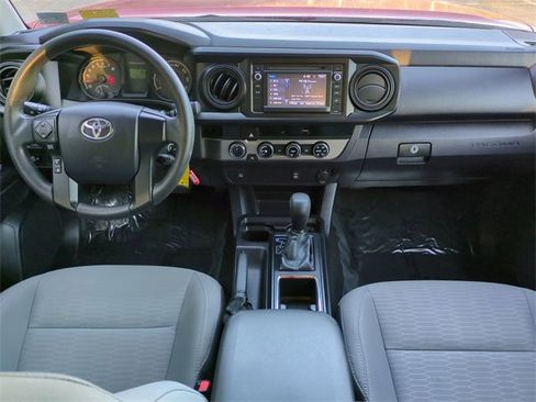 Used 2017 Toyota Tacoma SR image 15