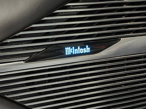 Used 2024 Jeep Grand Wagoneer Series III w/ HD Trailer Tow Package image 23