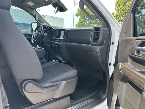 Used 2024 Chevrolet Silverado 2500 LT w/ Convenience Package image 26