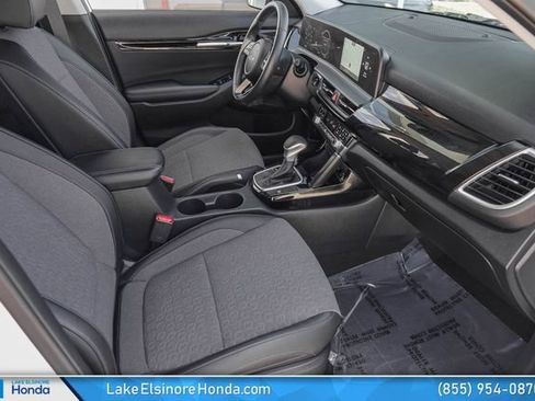Used 2024 Kia Seltos S FWD image 18