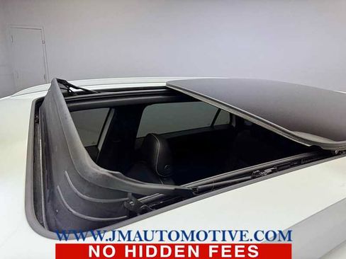 Used 2020 Volkswagen Atlas Cross Sport SEL AWD/4WD image 11