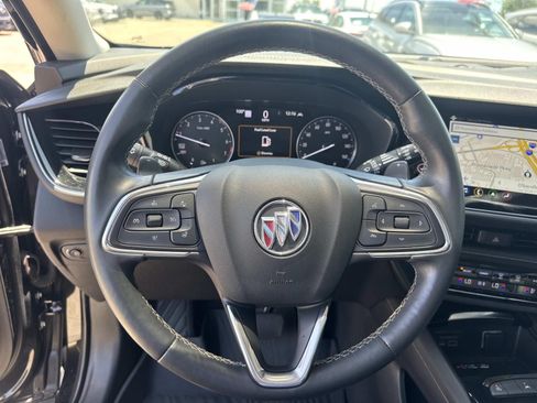 Used 2022 Buick Envision Avenir w/ Technology Package II FWD image 24