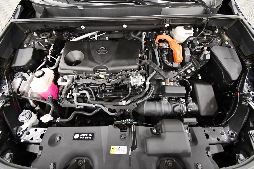 Used 2022 Toyota RAV4 LE AWD/4WD image 12
