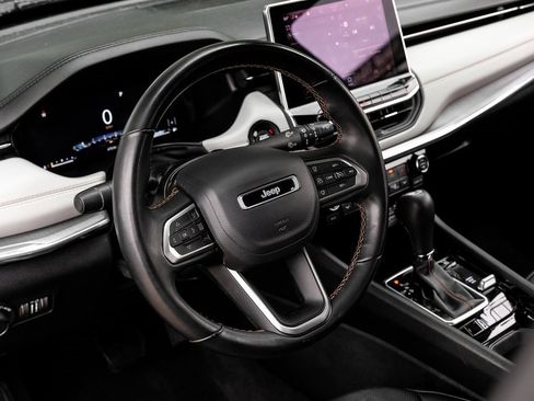 Used 2022 Jeep Compass Limited w/ Elite Group image 4