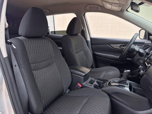 Used 2019 Nissan Rogue SV w/ Premium Package AWD/4WD image 36