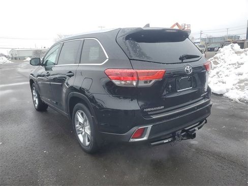 Used 2019 Toyota Highlander Limited image 3