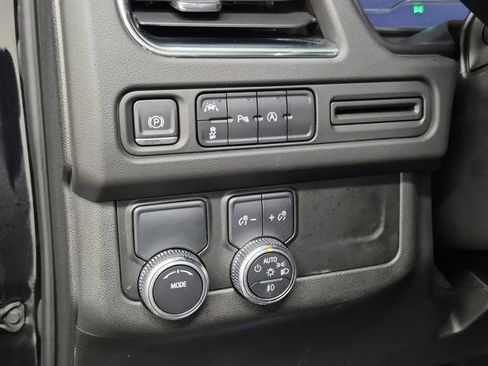 Used 2023 GMC Yukon SLE image 23