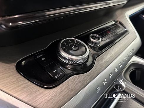 Certified 2025 Ford Expedition Platinum AWD/4WD image 29