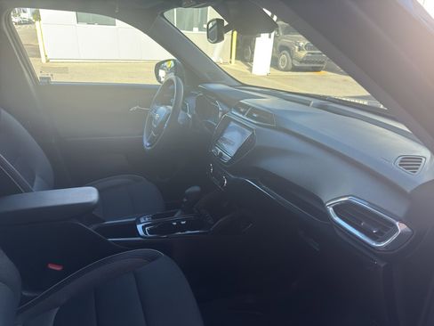 Used 2023 Chevrolet TrailBlazer LT w/ Convenience Package image 26