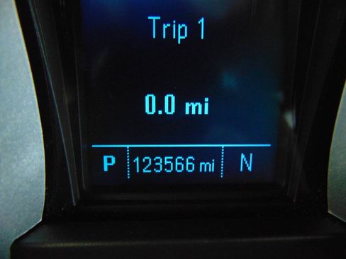 Used 2017 Chevrolet Equinox LS FWD image 12