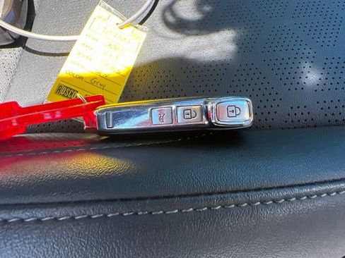 Certified 2025 Kia Seltos EX w/ EX Sunroof Package FWD image 40