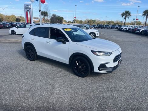 Used 2023 Honda HR-V Sport image 1