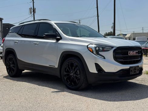 Used 2021 GMC Terrain SLT w/ Elevation Edition FWD image 9