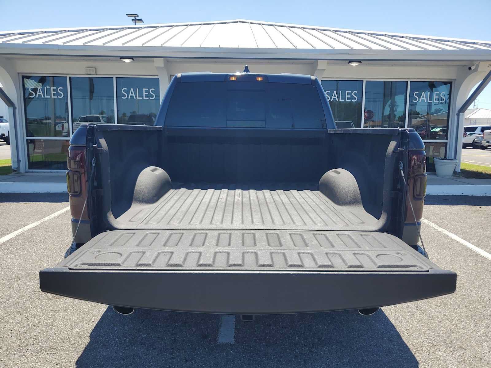Used 2019 RAM 1500 Limited AWD/4WD image 6
