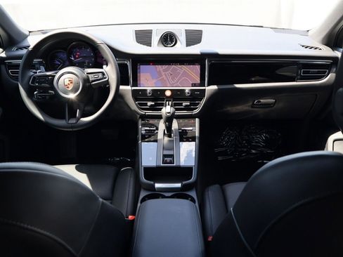 New 2026 Porsche Macan image 21