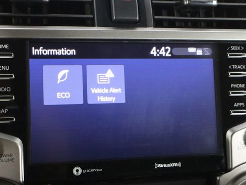 Used 2020 Toyota 4Runner SR5 AWD/4WD image 34