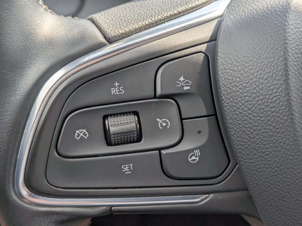 Used 2024 Buick Envista Sport Touring w/ Convenience I Package FWD image 23