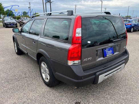 Used 2006 Volvo XC70 AWD/4WD image 3