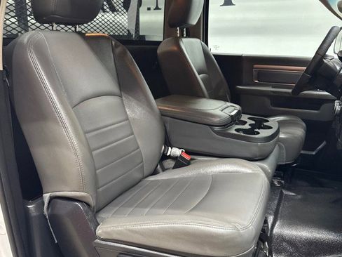 Used 2017 RAM 5500 Tradesman w/ Power & Remote Entry Group image 24