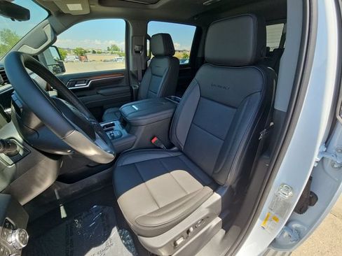 New 2026 GMC Sierra 2500 Denali w/ Denali Reserve Package AWD/4WD image 17