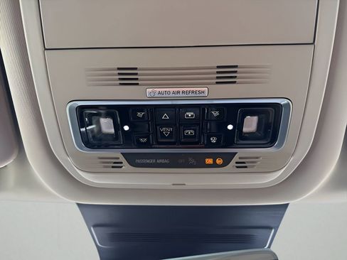 Used 2025 Lincoln Nautilus Reserve image 34