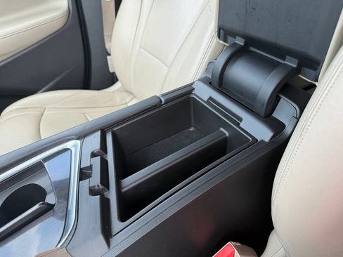 Used 2020 Buick Enclave Essence FWD image 26
