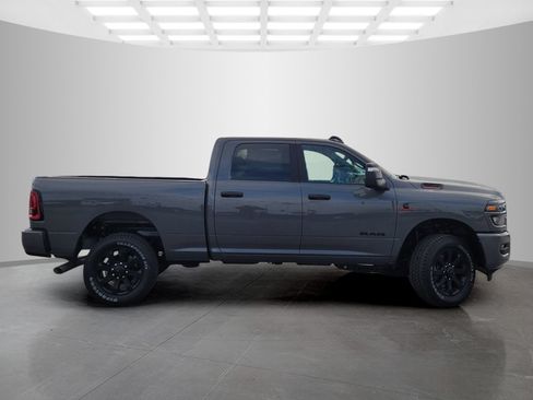 New 2026 RAM 2500 Big Horn AWD/4WD image 3