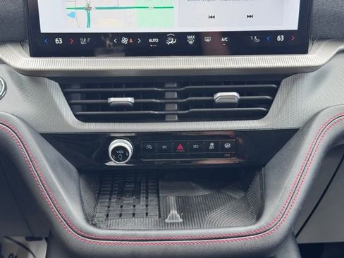 Used 2025 Ford Explorer ST-Line w/ Premium Package image 18