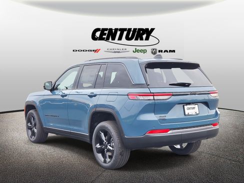 New 2026 Jeep Grand Cherokee Limited w/ Limited Altitude Package AWD/4WD image 6