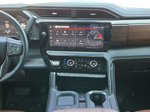 Used 2025 GMC Sierra 2500 Denali Ultimate w/ Max Trailering Package AWD/4WD image 29