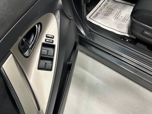 Used 2009 Toyota Camry SE FWD image 9