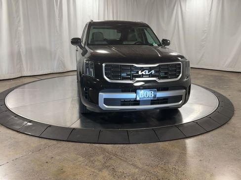 New 2025 Kia Telluride S image 4