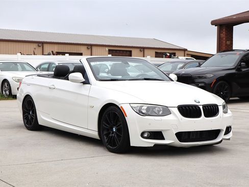 Used 2011 BMW 335i Convertible RWD image 16