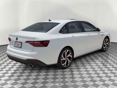 Used 2024 Volkswagen Jetta GLI Autobahn FWD image 9