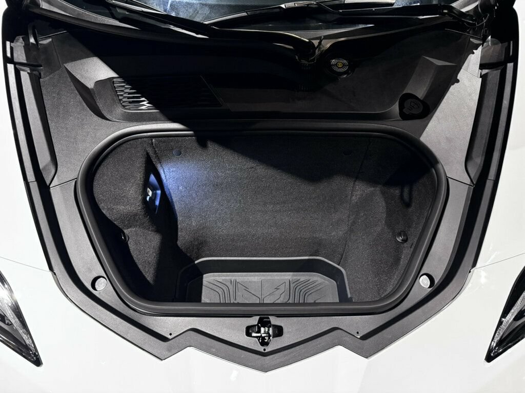 Used 2026 Chevrolet Corvette Stingray Preferred Cpe w/ Z51 Performance Package RWD image 35