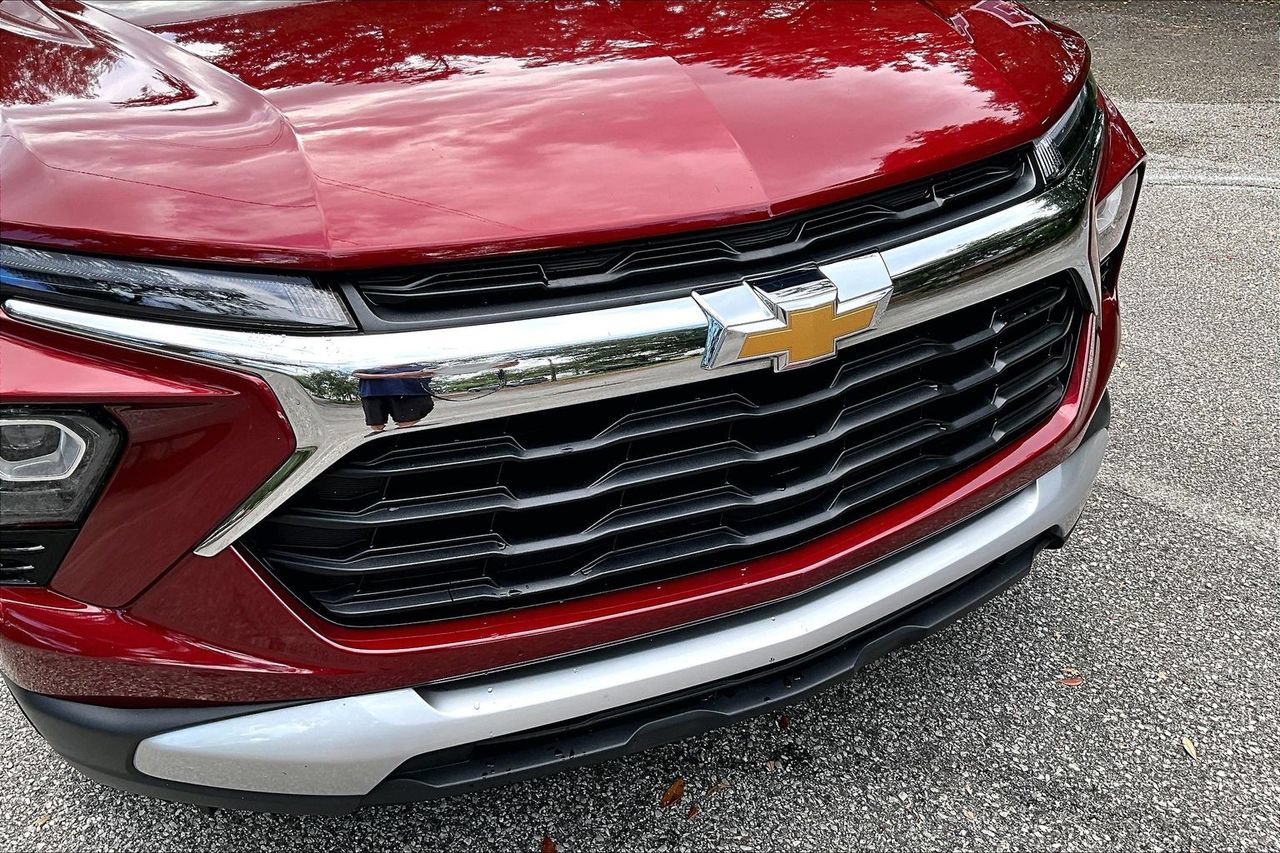 Used 2025 Chevrolet TrailBlazer LT w/ Convenience Package AWD/4WD image 34
