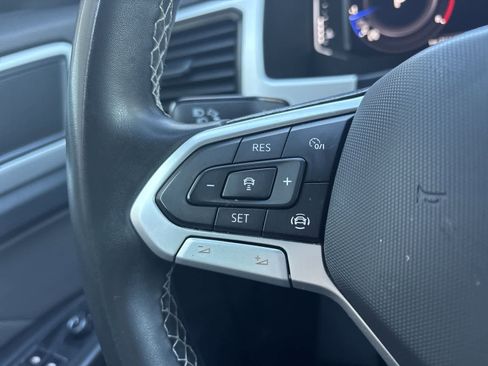 Used 2022 Volkswagen Atlas Cross Sport SE image 39