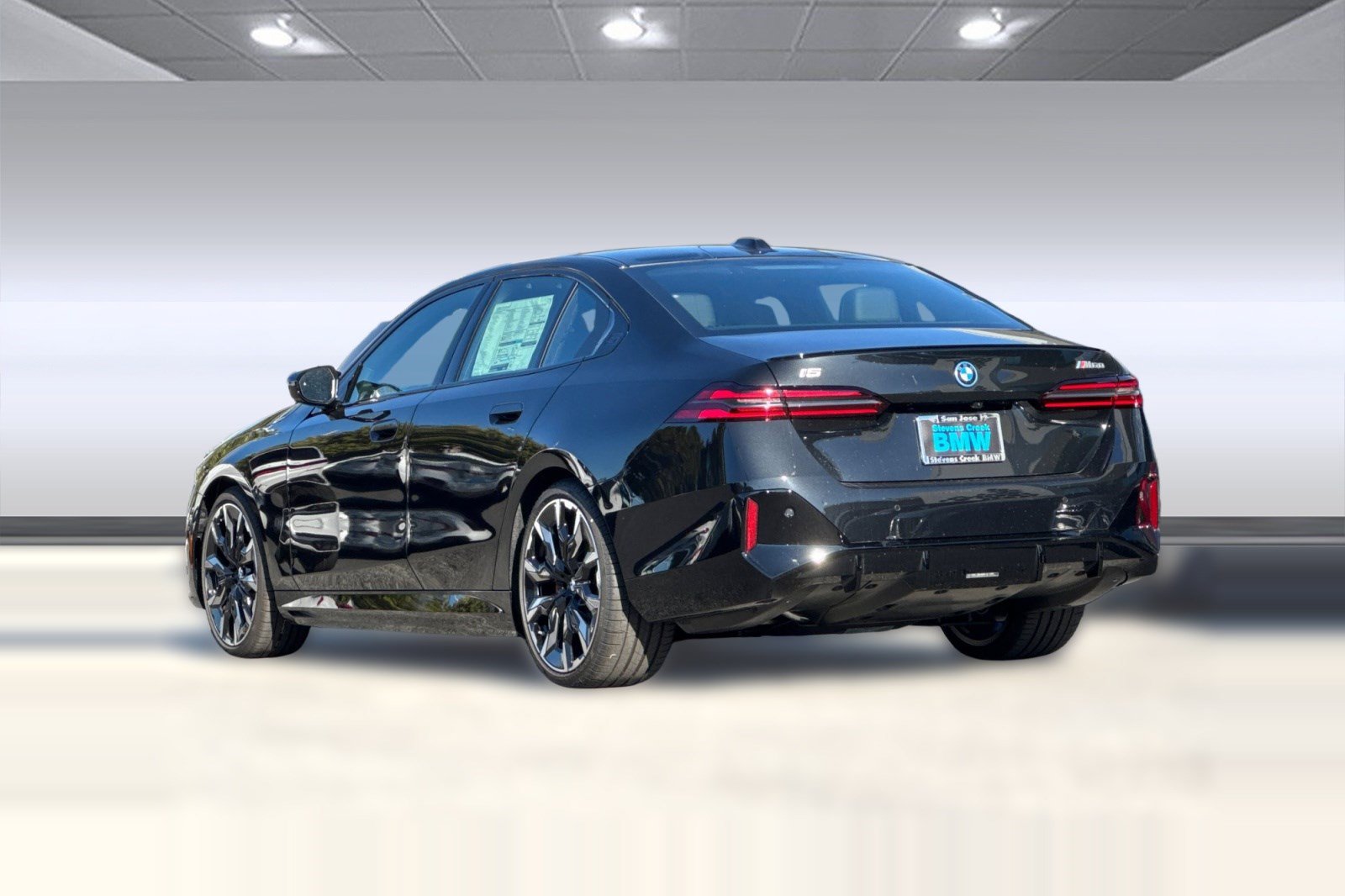 New 2026 BMW i5 M60 w/ Executive Package AWD/4WD image 3