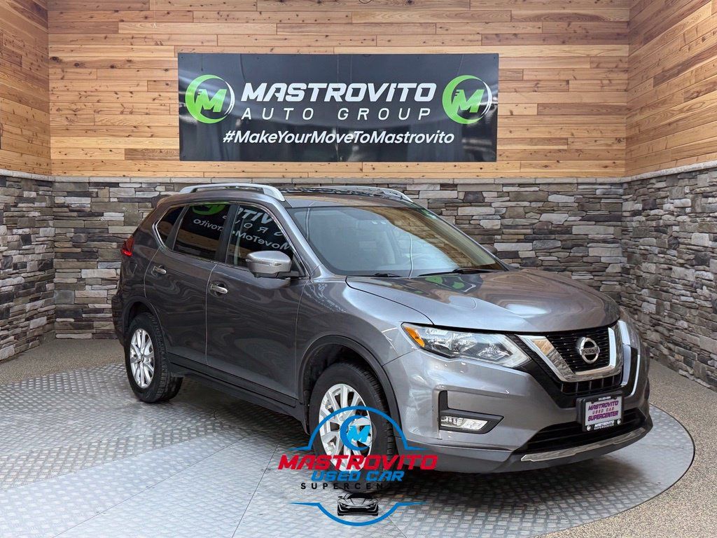 Used 2017 Nissan Rogue SV AWD/4WD image 1